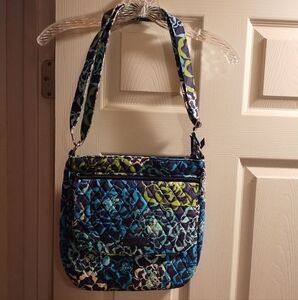 NWOT Authentic Vera Bradley Stylish Blue and Green Quilted Women's Mail Bag